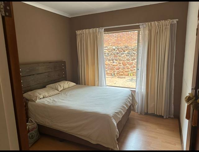 4 BEDROOM HOUSE FOR SALE IN SCHOEMANSVILLE